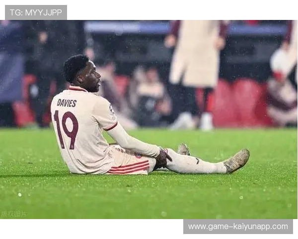 拜仁弧顶连续射门考验门将反应