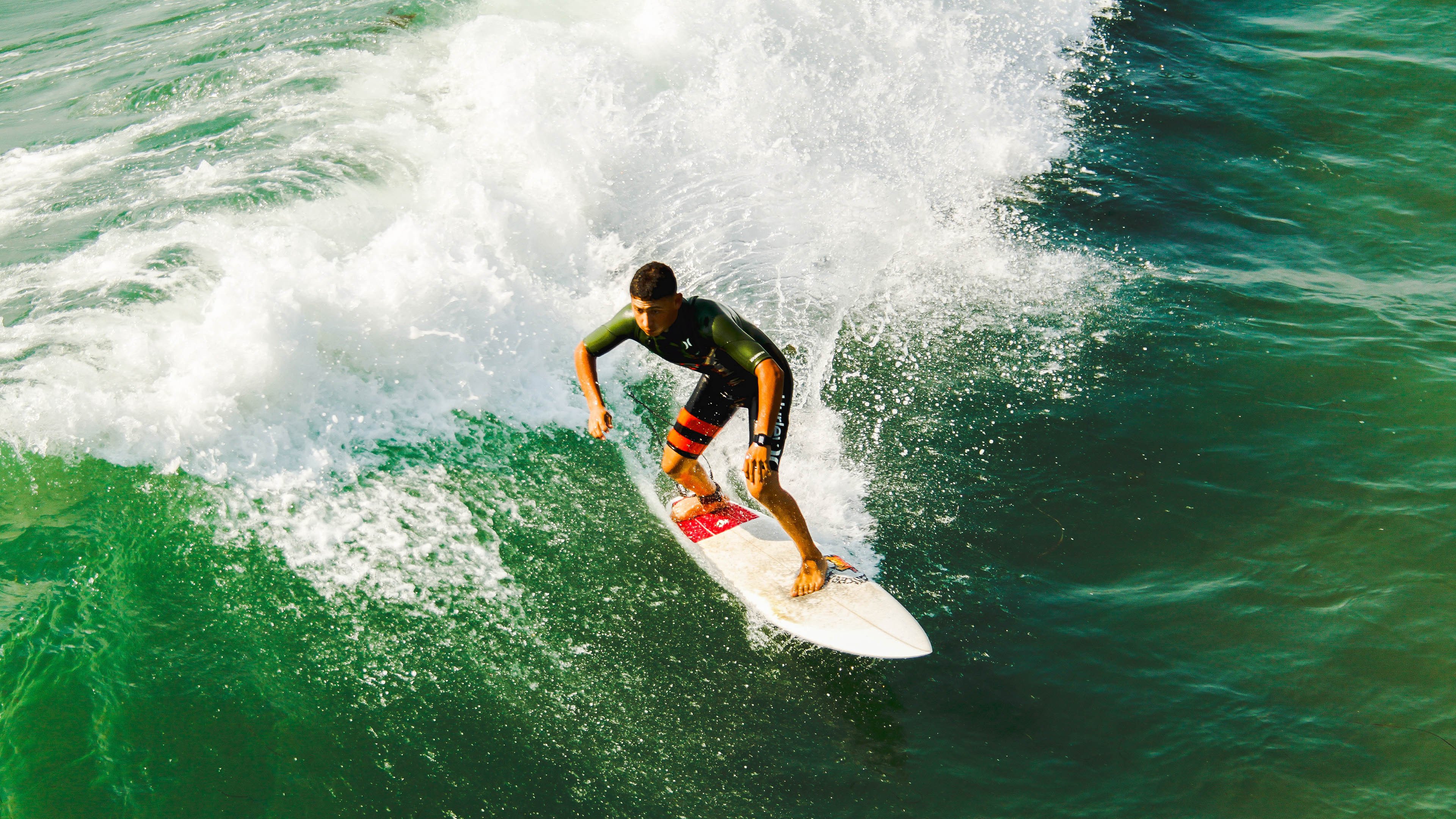 开云体育入口-“武汉马拉松：耐力与决心的极限挑战”